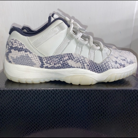 jordan retro 11 low le grade school